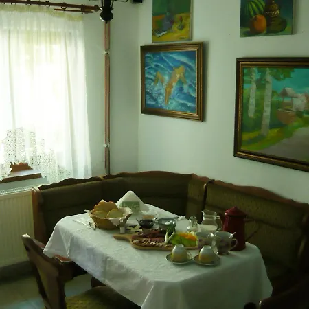 Ubytování v soukromí Paintings Mario *